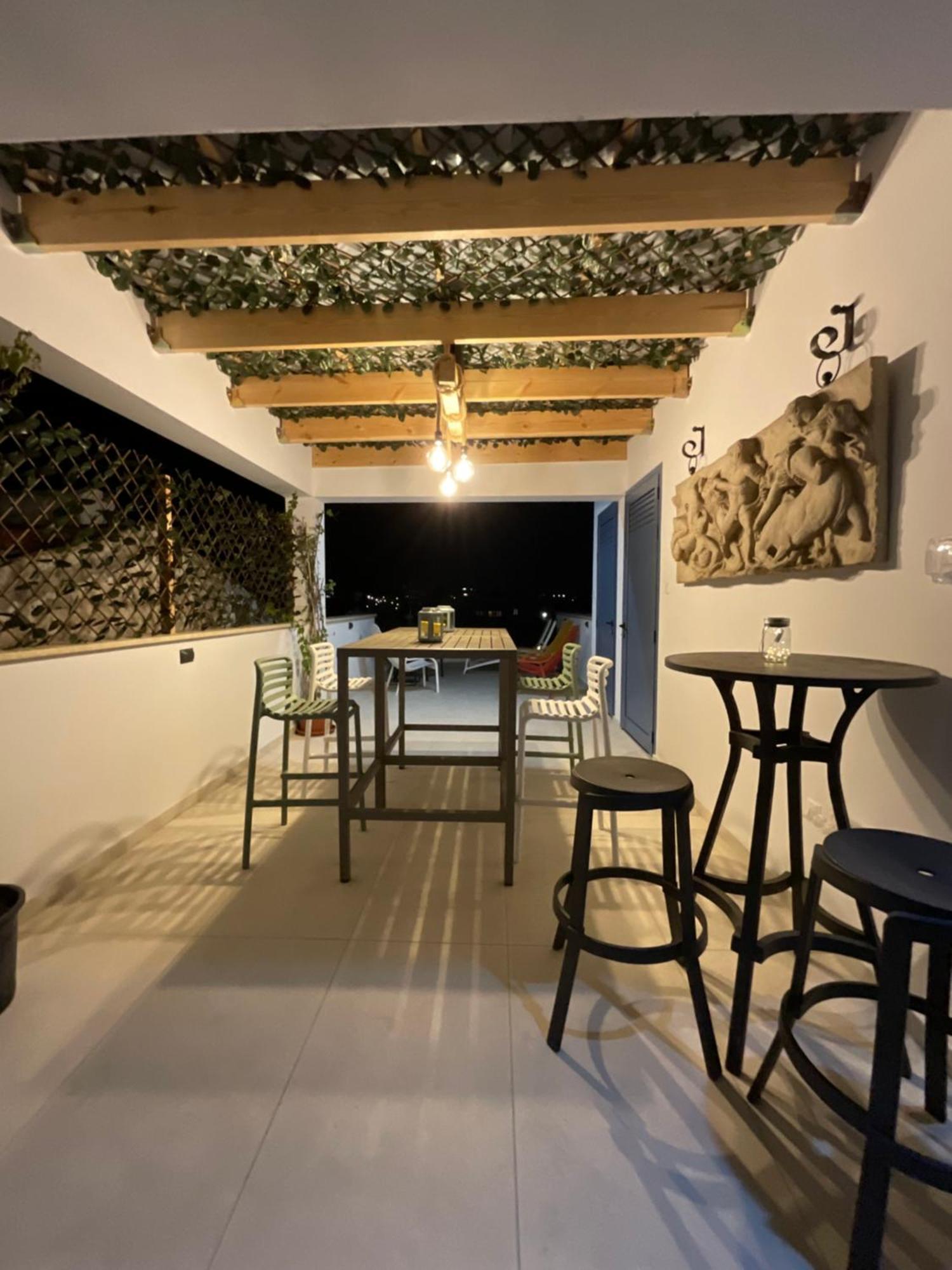 Le Voyageur By The Sea - Furnished Rooms Lárnaka Kültér fotó